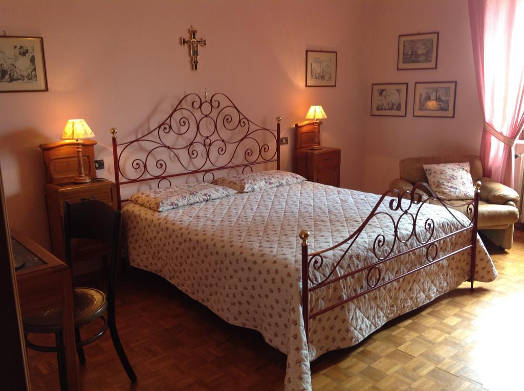 La Romita Ospitalita Rurale Familiare Villa Montisi Bilik gambar