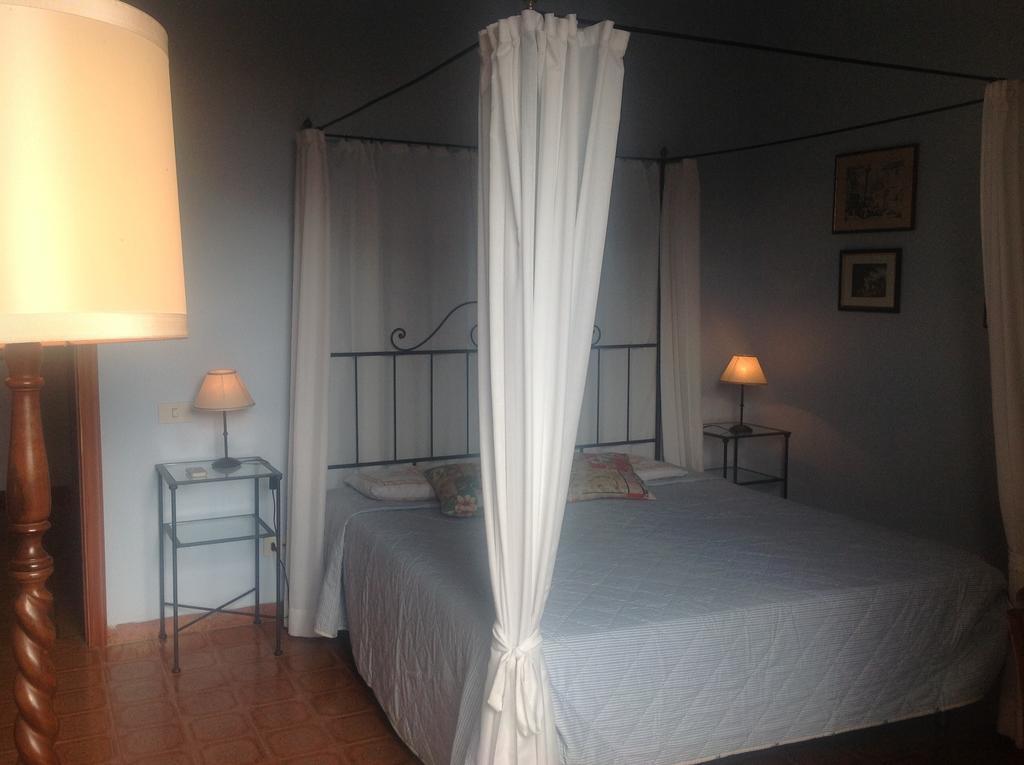 La Romita Ospitalita Rurale Familiare Villa Montisi Bilik gambar