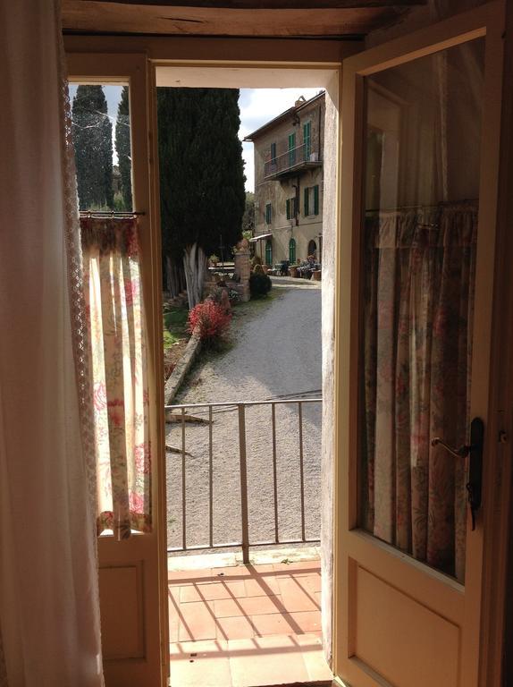 La Romita Ospitalita Rurale Familiare Villa Montisi Bilik gambar