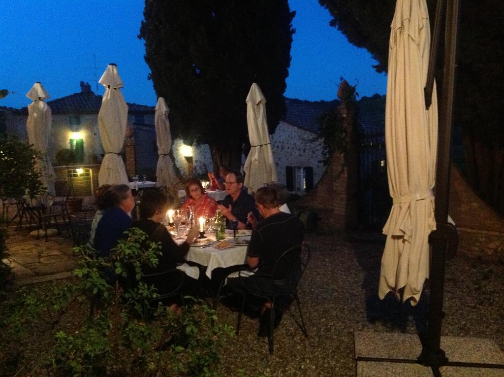 La Romita Ospitalita Rurale Familiare Villa Montisi Luaran gambar