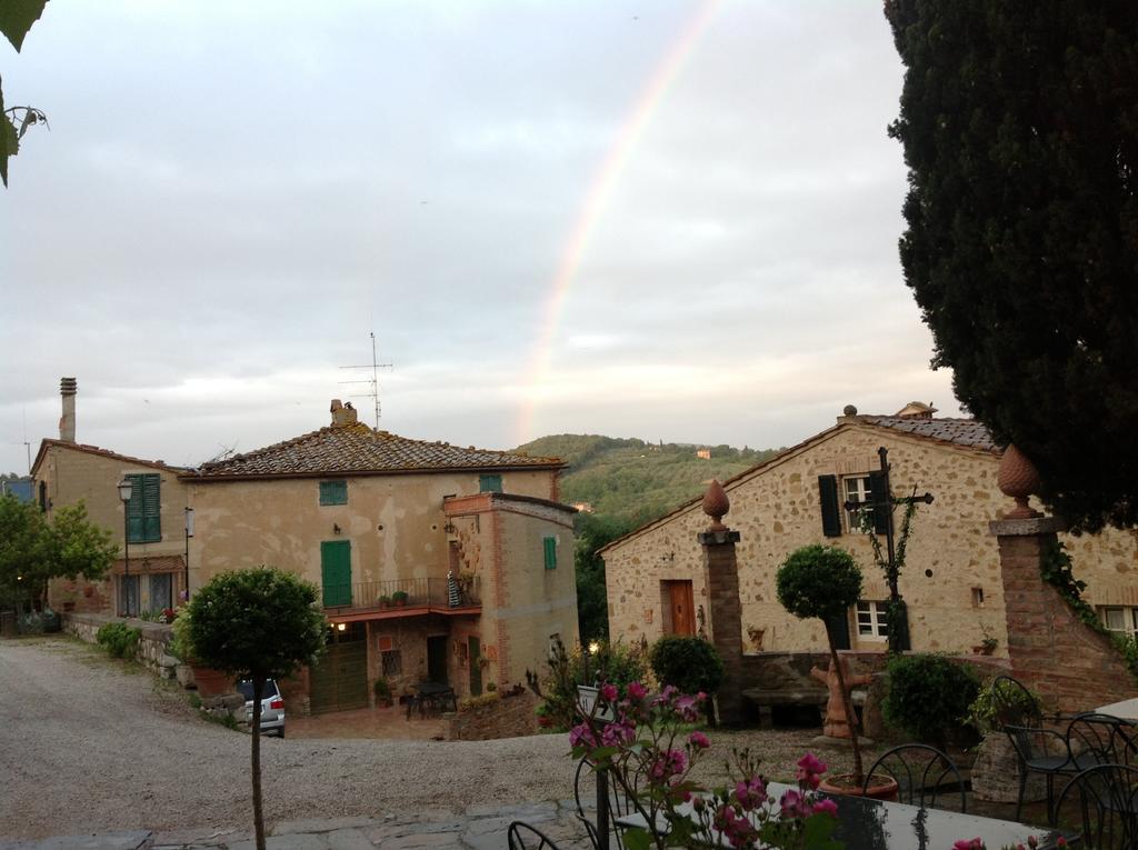 La Romita Ospitalita Rurale Familiare Villa Montisi Luaran gambar
