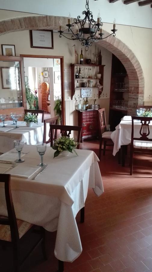 La Romita Ospitalita Rurale Familiare Villa Montisi Luaran gambar