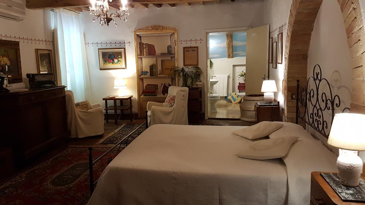 La Romita Ospitalita Rurale Familiare Villa Montisi Luaran gambar