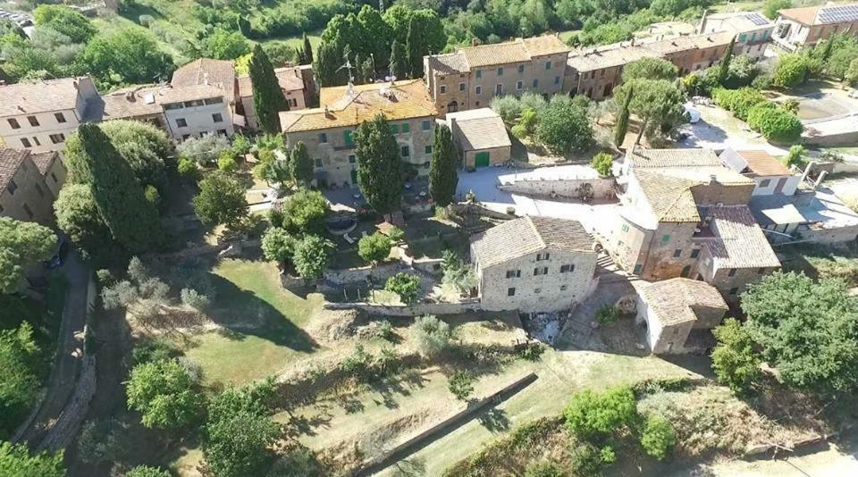 La Romita Ospitalita Rurale Familiare Villa Montisi Luaran gambar